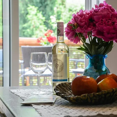 Terrace アパート エゲル